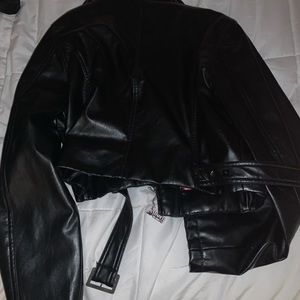 Never worn / no tags